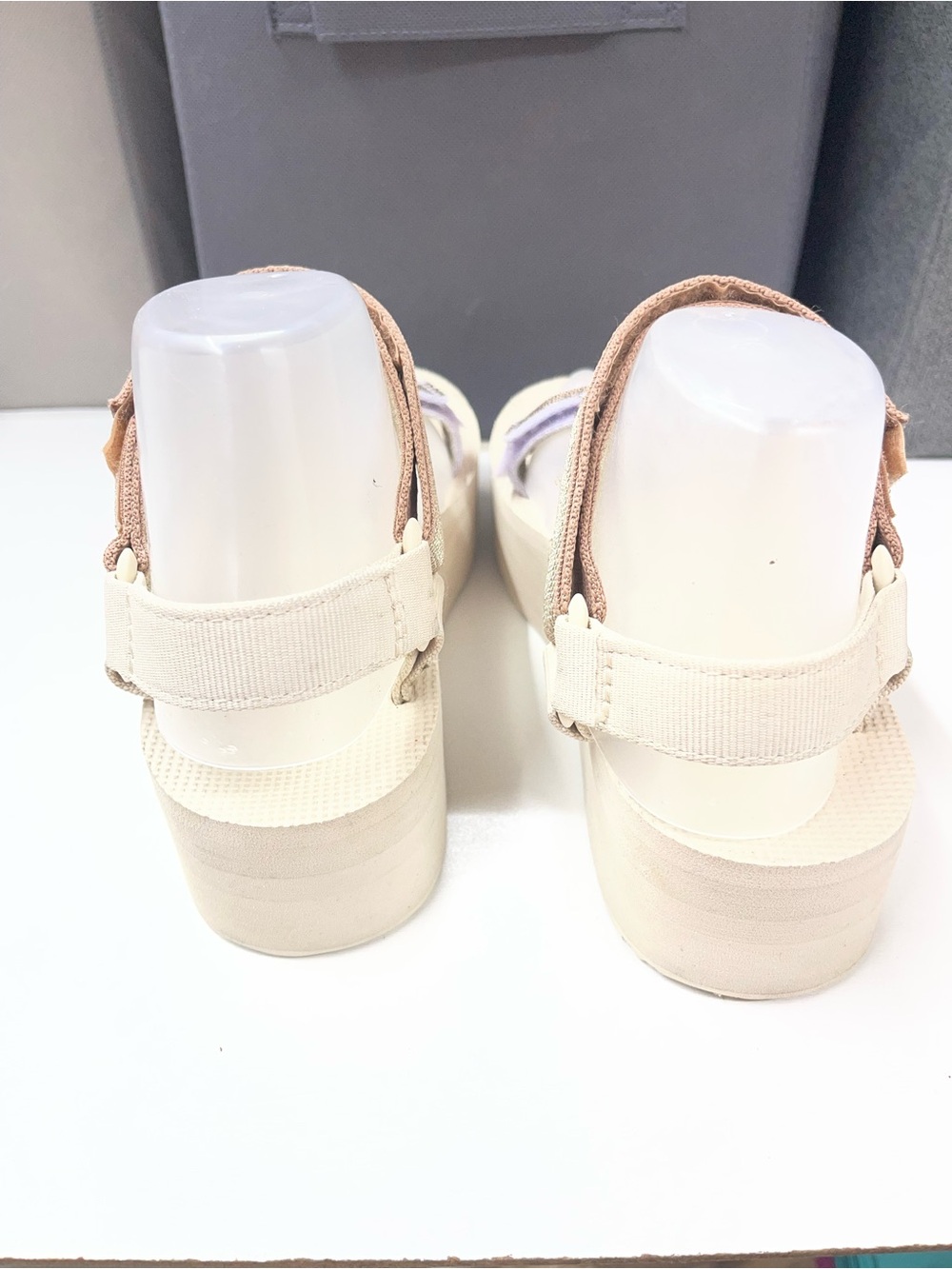 Teva Flatform Universal Karina sandals in a macaroon metallic multi colorway - Picture 7 of 8